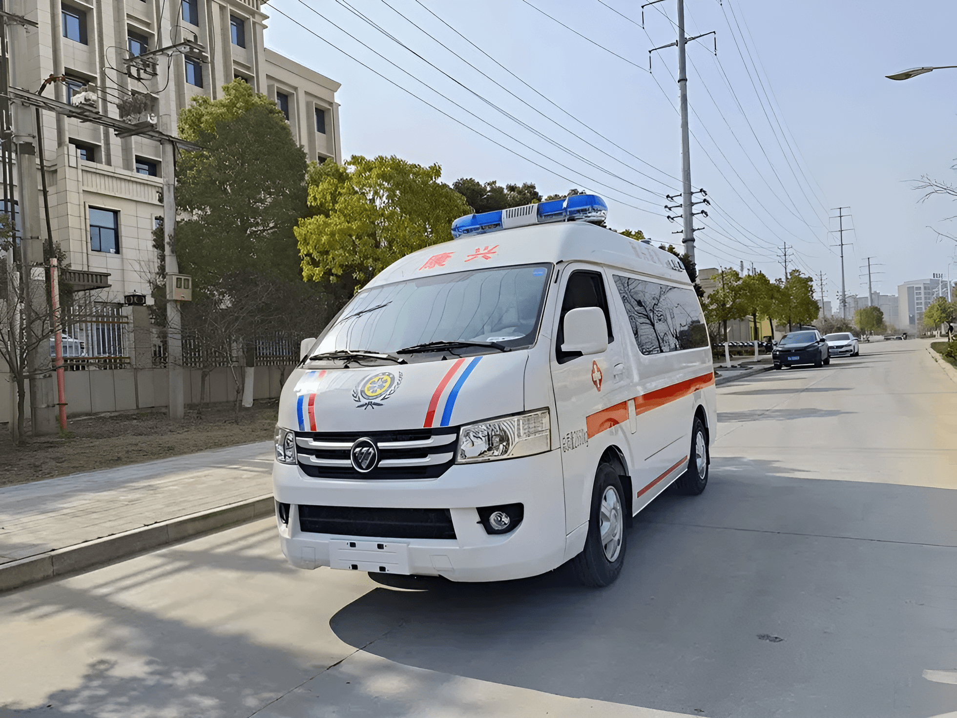 Foton G7 ambulance 1