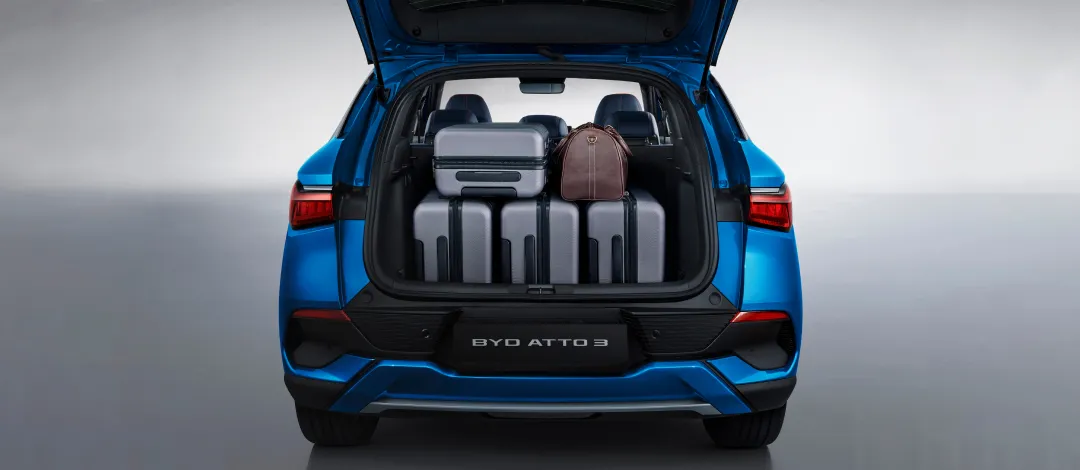 BYD ATTO 3 trunk — dual-layer storage and power tailgate with anti-pinch
