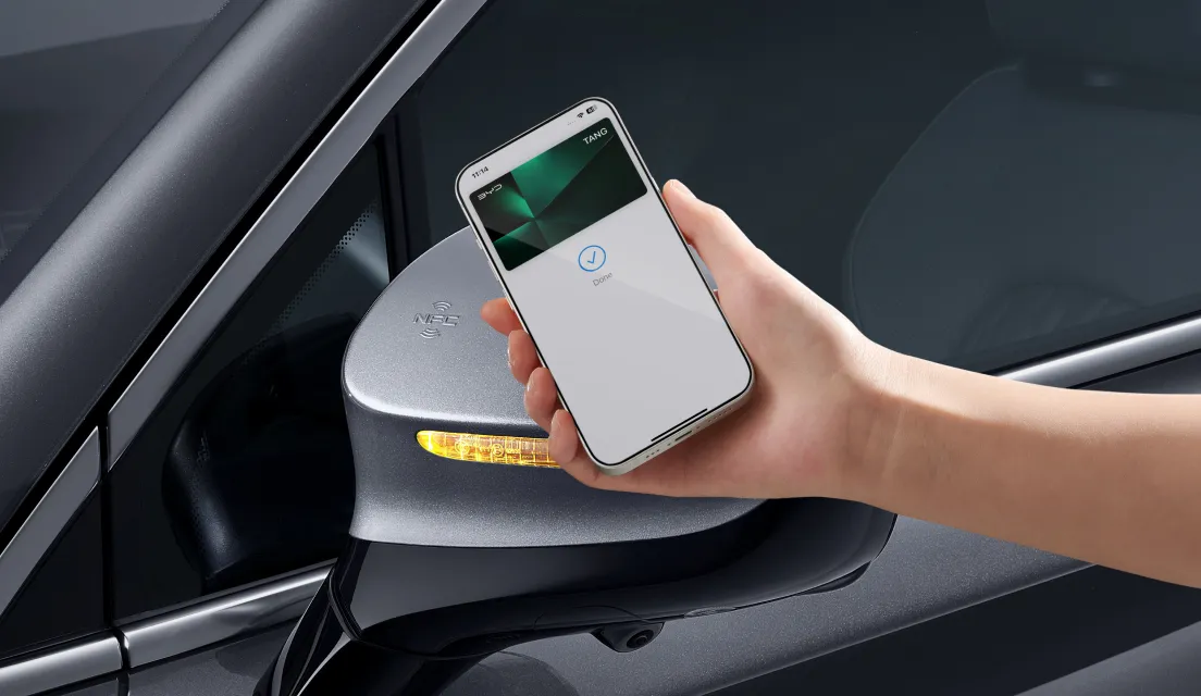 BYD TANG connectivity — NFC keyless entry, BYD app remote access and remote climate control