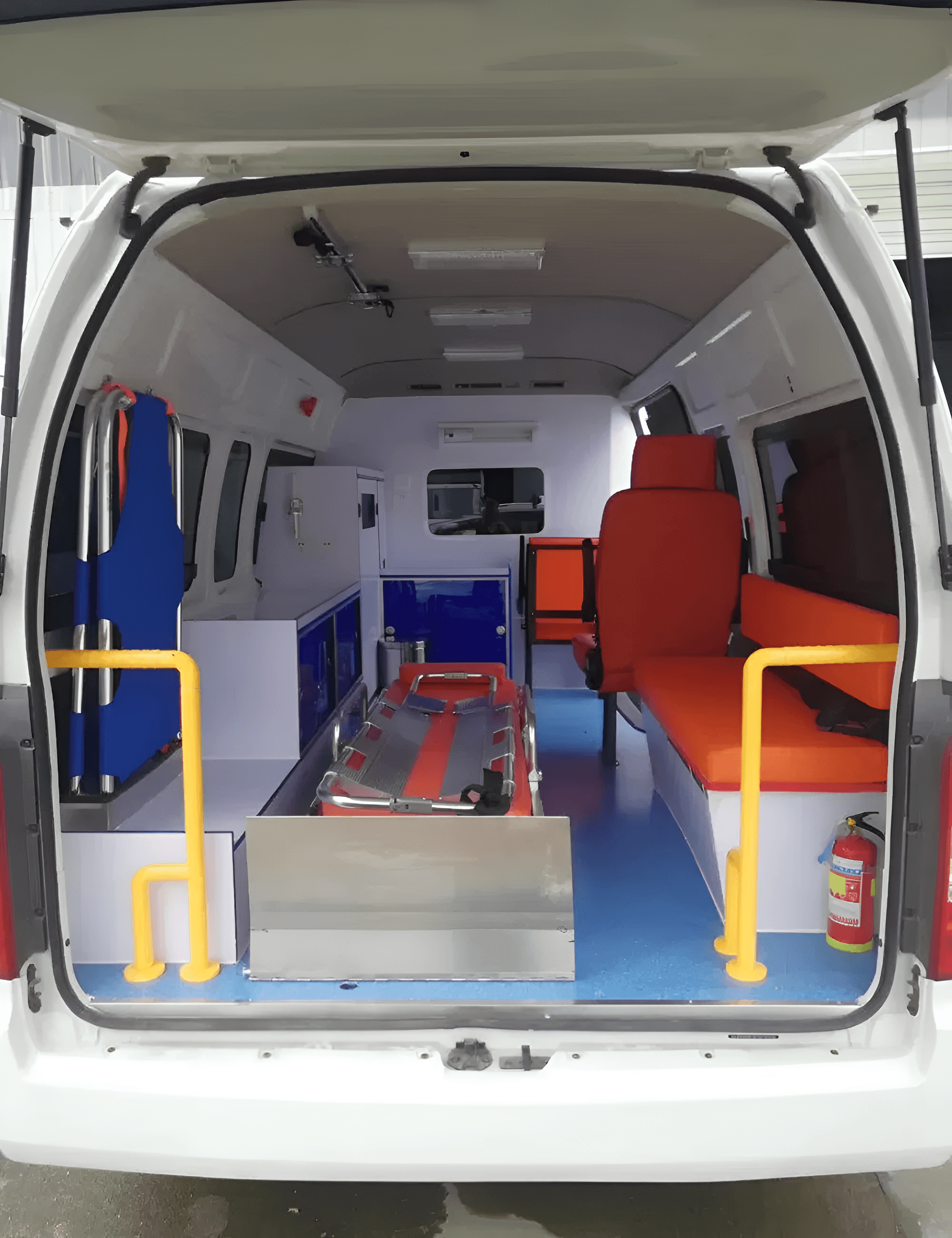 Foton G9 medical cabin details — LED lighting, storage, safety handrails | France AJ Group